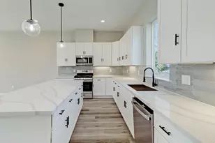 9402 Rain Mood Ln, Houston, TX 77080 - Photo 6