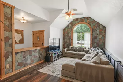 929 N Rivershire Drive, Conroe, TX 77304 - Photo 6