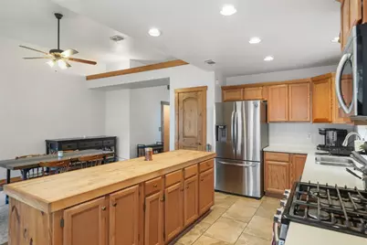 929 N Rivershire Drive, Conroe, TX 77304 - Photo 20