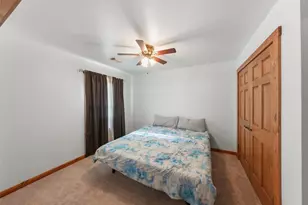 929 N Rivershire Dr, Conroe, TX 77304 - Photo 22