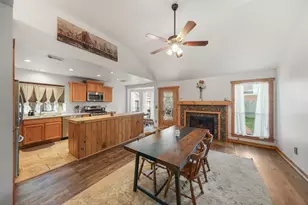 929 N Rivershire Dr, Conroe, TX 77304 - Photo 18