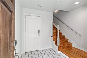 421 Harvard St, Houston, TX 77007 - Photo 2