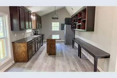 109 Handball Court, Holiday Lakes, TX 77515 - Photo 12