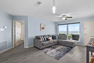 7600 Seawall Blvd, Galveston, TX 77551 - Photo 6