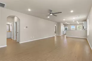 7447 French Quarter Ct, Fulshear, TX 77441 - Photo 8