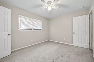 8430 Gallahad St, Houston, TX 77078 - Photo 32