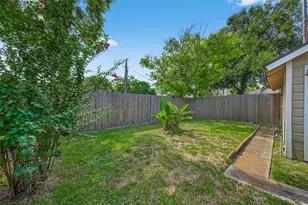 4106 Ursuline St, Galveston, TX 77550 - Photo 34