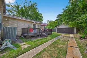 4106 Ursuline St, Galveston, TX 77550 - Photo 32