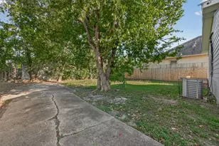 8211 Parnell St, Houston, TX 77051 - Photo 22