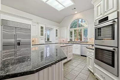 8615 Haven Woods Way, Tomball, TX 77375 - Photo 14