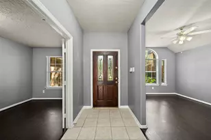 10 S Willow Point Cir, The Woodlands, TX 77382 - Photo 2