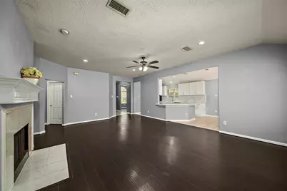10 S Willow Point Circle, The Woodlands, TX 77382 - Photo 8