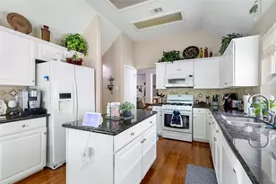 1707 Sandy Trail Ct, Kingwood, TX 77339 - Photo 30