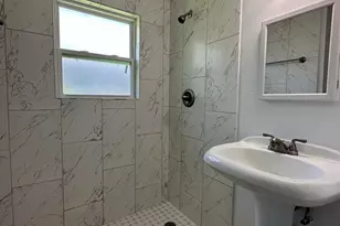 2303 Blodgett St, Houston, TX 77004 - Photo 8