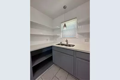 2303 Blodgett Street, Houston, TX 77004 - Photo 6