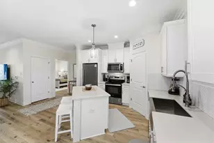 25003 San Simeon Ct, Galveston, TX 77554 - Photo 10