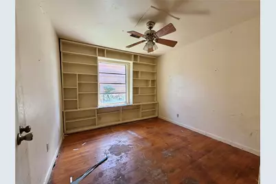 1818 W 11th Street, Freeport, TX 77541 - Photo 12