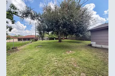 1818 W 11th Street, Freeport, TX 77541 - Photo 14