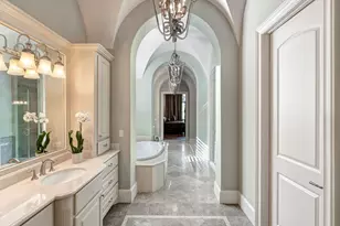 15 Sandalwood Dr, Houston, TX 77024 - Photo 22