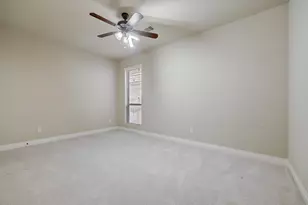 13207 Lone Creek Ln, Pearland, TX 77584 - Photo 6