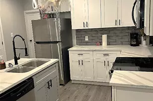 19106 Sears Dr, Houston, TX 77338 - Photo 10