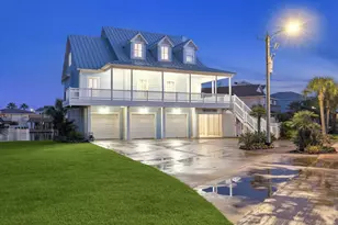 1335 Tiki Dr, Tiki Island, TX 77554 - Photo 2