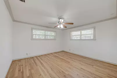 5611 Briarbend Drive, Houston, TX 77096 - Photo 36