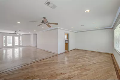 5611 Briarbend Drive, Houston, TX 77096 - Photo 10