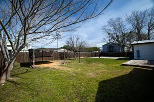 215 Paulus St, Schulenburg, TX 78956 - Photo 46