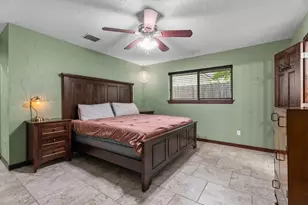 8107 Coolshire Ln, Houston, TX 77070 - Photo 18