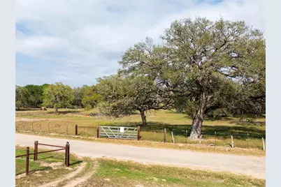 000 County Road 1H, Hallettsville, TX 77964 - Photo 18