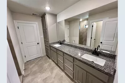 1027 S Anderson Street, Angleton, TX 77515 - Photo 24