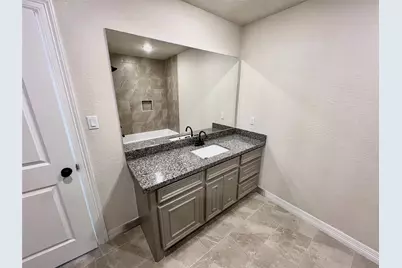 1027 S Anderson Street, Angleton, TX 77515 - Photo 18