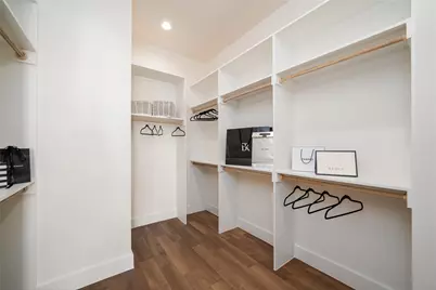 8913 Knoll Branch Dr Drive, Houston, TX 77080 - Photo 16