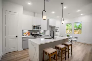 4201 Oats St, Houston, TX 77020 - Photo 2
