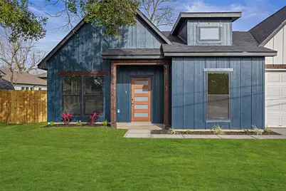 1807 Waco Street, Dayton, TX 77535 - Photo 2