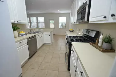 226 W Stedhill Loop, Conroe, TX 77384 - Photo 6