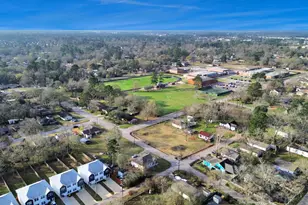 807 Avenue J, Conroe, TX 77301 - Photo 36