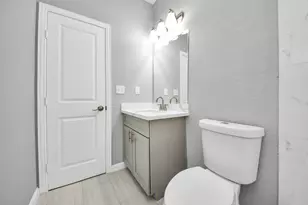 4013 Elmwood St, Houston, TX 77051 - Photo 36