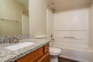 9711 Farrell Dr, Houston, TX 77070 - Photo 12