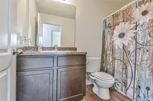 2050 Wilde Elm Dr, Houston, TX 77090 - Photo 18