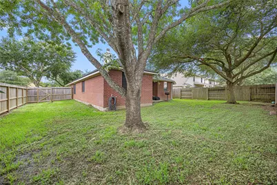 212 Silverbrook Lane, Dickinson, TX 77539 - Photo 32
