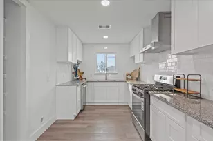 251 Barracuda St, Bayou Vista, TX 77563 - Photo 4