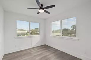 251 Barracuda St, Bayou Vista, TX 77563 - Photo 24