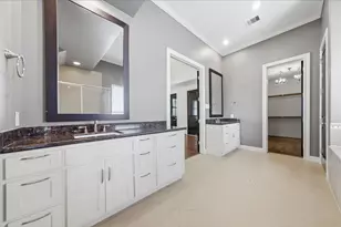 3219 Maxroy St, Houston, TX 77008 - Photo 16