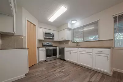 11647 Corkwood Drive, Houston, TX 77089 - Photo 14