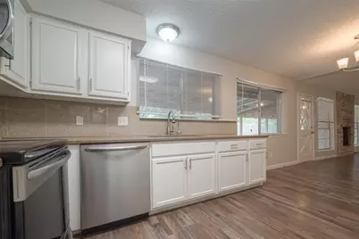 11647 Corkwood Drive, Houston, TX 77089 - Photo 16