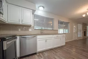 11647 Corkwood Dr, Houston, TX 77089 - Photo 16