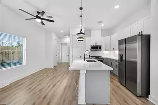 314 Neyland St, Houston, TX 77022 - Photo 4