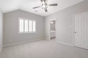 1303 Red Oak Ct, Sugar Land, TX 77479 - Photo 20